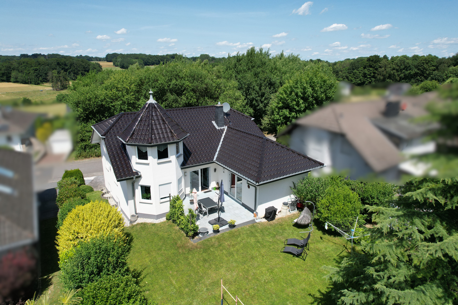 Hausansicht "Vogelperspektive"