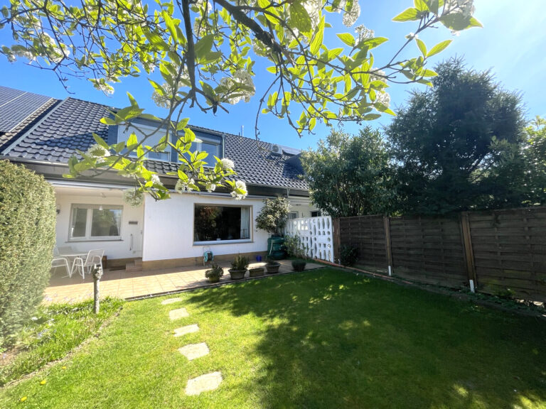 Sankt Augustin-Menden: Tolle Lage, jede Menge Zimmer  – Willkommen zu Hause!