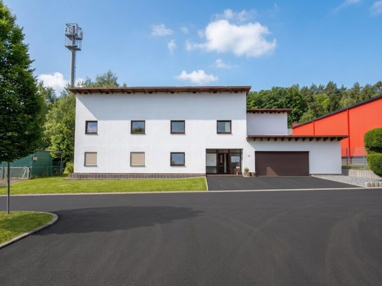 Bad Honnef: Gewerbeimmobilie mit laufender Mieteinnahme & Potenzial