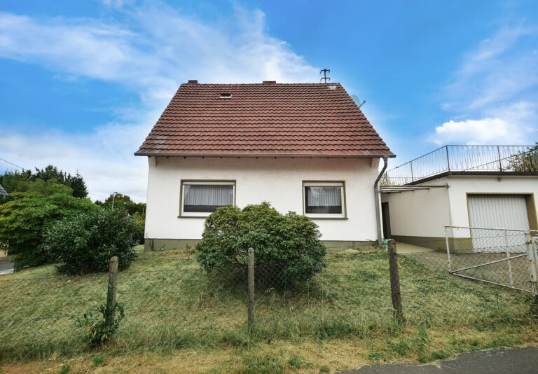 Königswinter-Pleiserhohn :  Raum für neue Ideen – Sanierung, Umbau oder Neubau