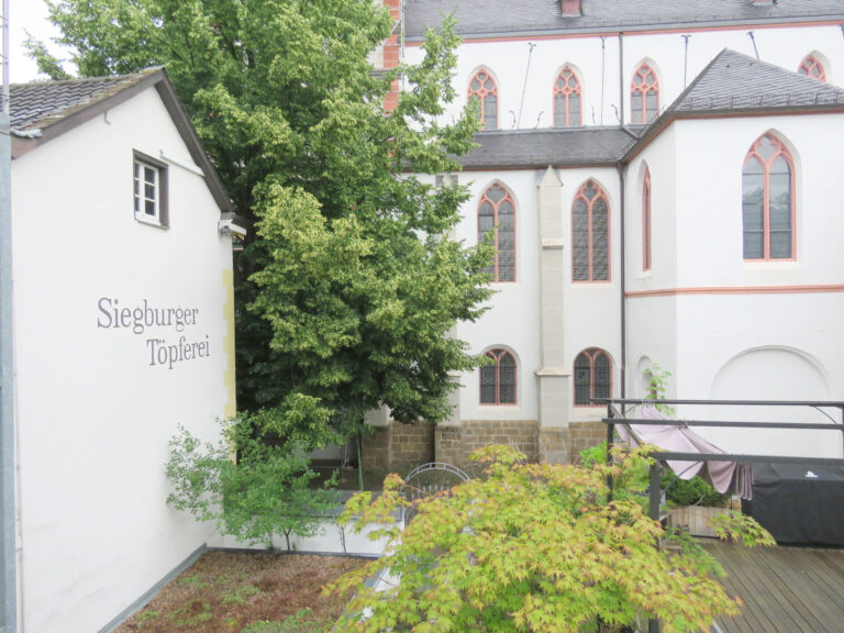 Siegburg-Zentrum: Traumhafte Maisonette-Wohnung – ideal für Stadtliebhaber!
