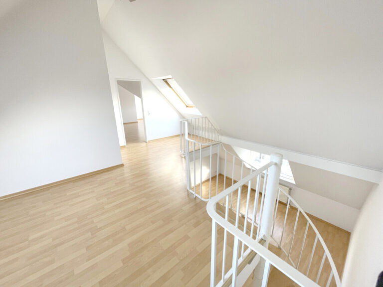 Siegburg-Zentrum: Maisonette-wohnen mittendrin-viel Platz für Ihre Ideen!