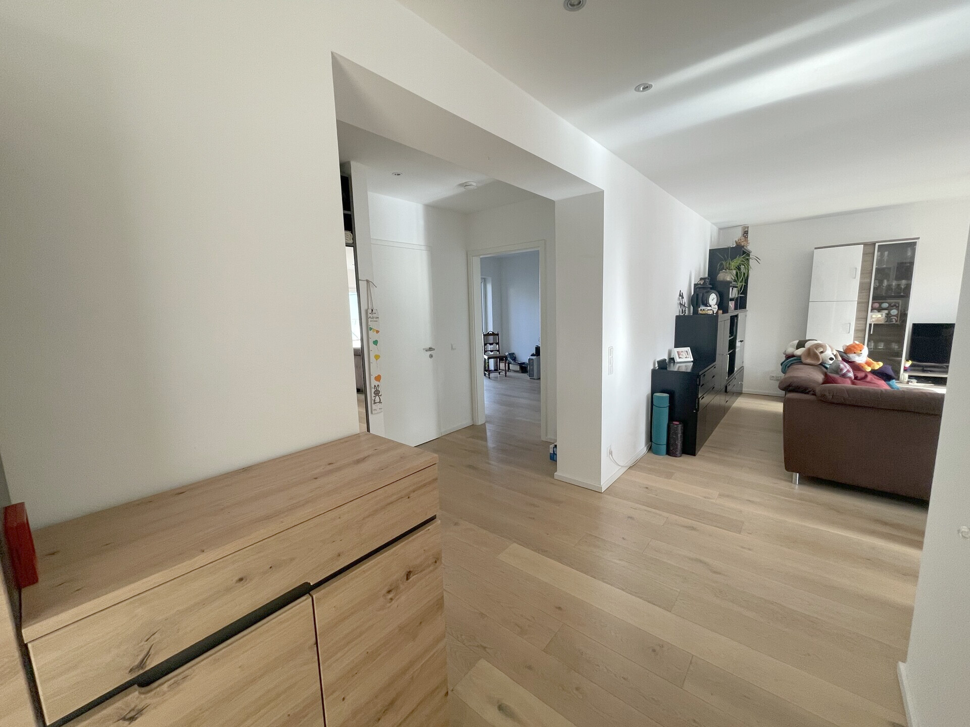 Flur - Blick Richtung Wohnzimmer