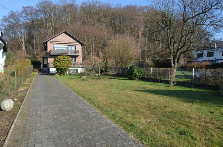 Einmalige Chance !
Ansprechende Kapitalanlange nahe Ortszentrum Lohmar