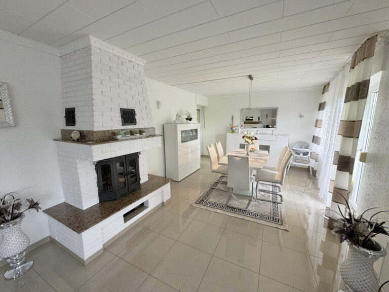 Siegburg-Stallberg: 122m² helle Etagenwohnung – Ideal für Familien!
