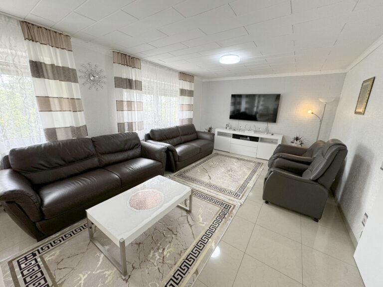 Siegburg-Stallberg: 4-Zimmer-Etagenwohnung – Helle Räume & guter Grundriss