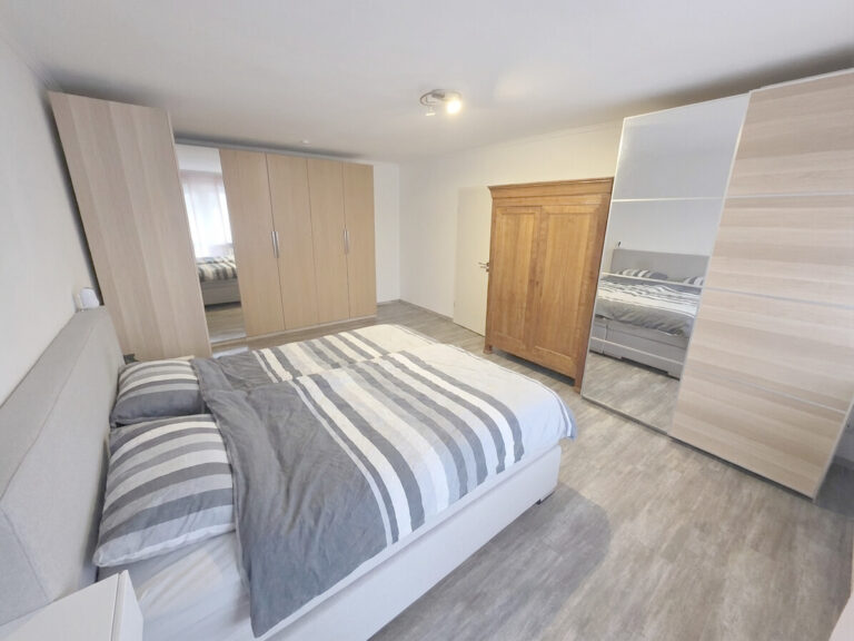 Köln-Grengel: Attraktive 3-Zimmer-Wohnung im Erdgeschoss mit Balkon & Gartennutzung