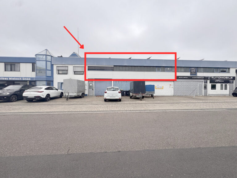 Sankt Augustin-Hangelar: Lagerhalle mit Büroeinheit