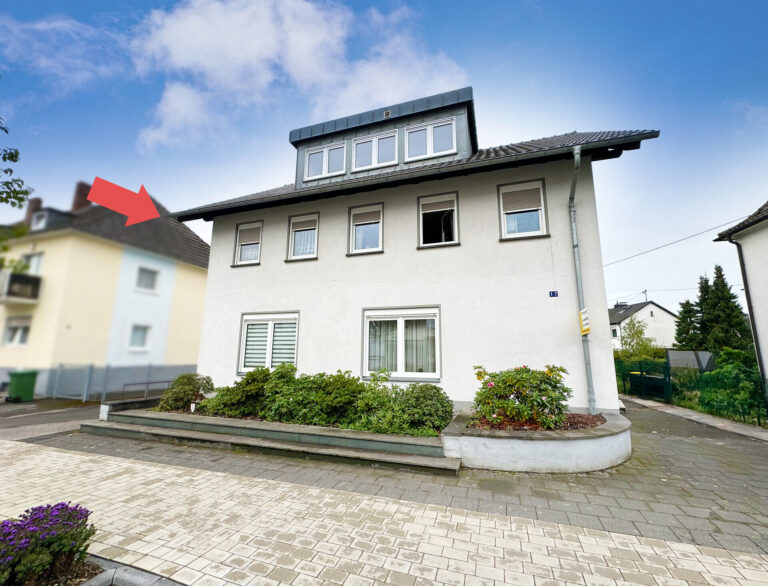 Sankt Augustin: Freundliche Etagenwohnung – Blick ins Grüne inklusive