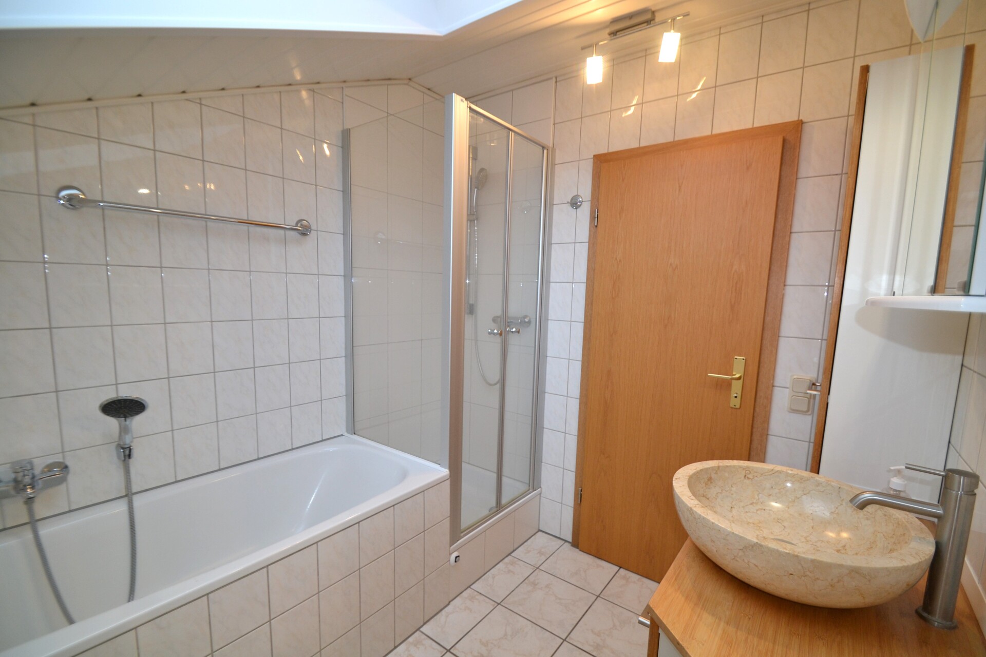 weitere Teilansicht Badezimmer