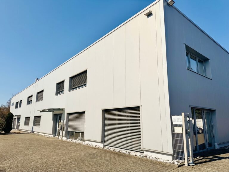 Hennef: Gewerbehalle im Industriegebiet Hennef-West