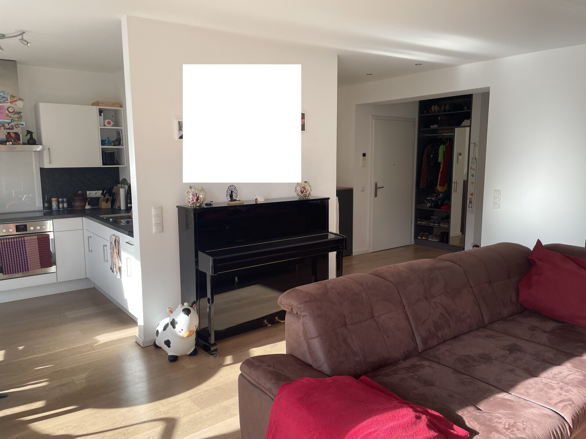 Blick Richtung Küche und FLur