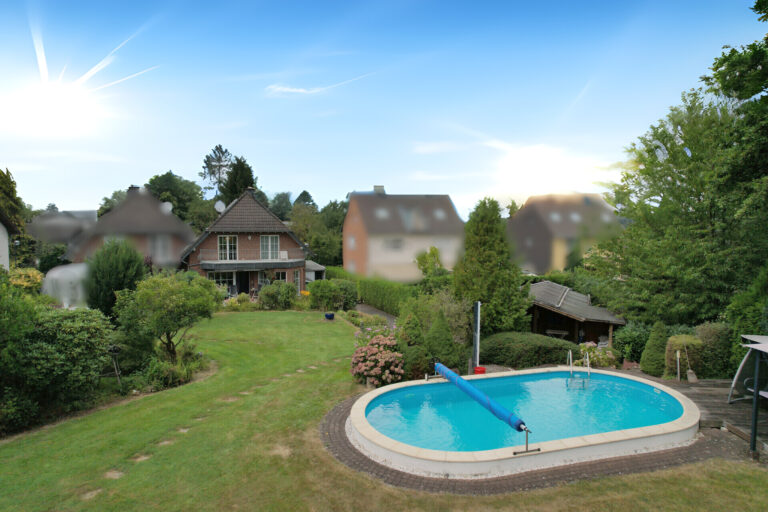 Bad Honnef: Charmantes Einfamilienhaus – Mit Pool & Solaranlage für Familien