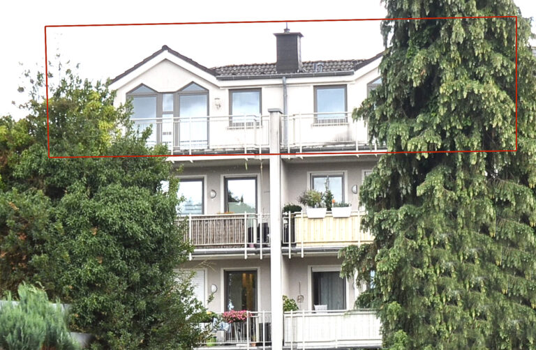 Troisdorf-Zentrum: 131 m²-Wohntraum mit schöner Dachterrasse + Garage