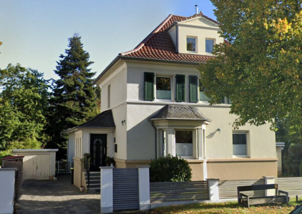 TOP-Wohnhaus mit pflegeleichtem Garten