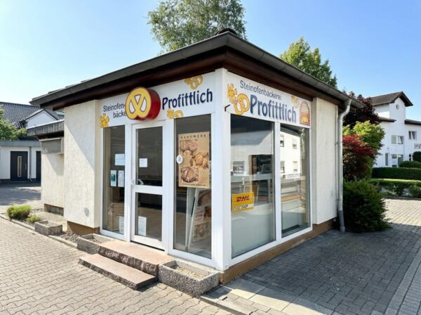 Helles, freistehendes Gewerbeobjekt – ideal für Handel, Büro oder kreative Projekte