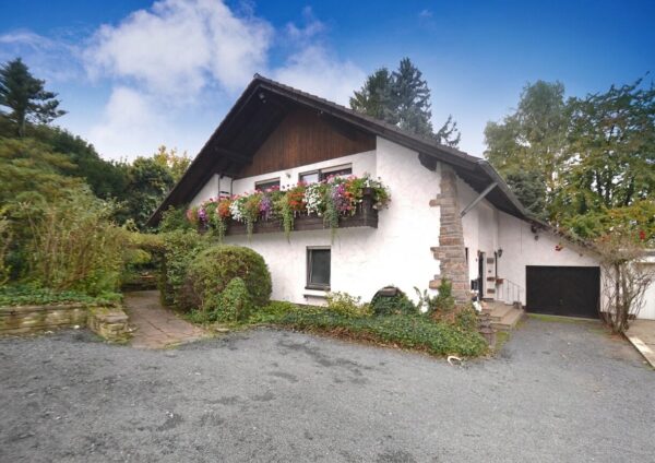 Königswinter-Rauschendorf: Perfektes Zuhause für die Familie! Traumlage,  naturnah und zentral!