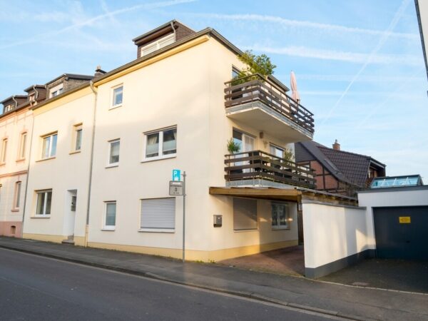 Zentral-Lage Siegburg: 5-Zimmer, 2 Balkone, 2 Bäder, Gäste-WC
