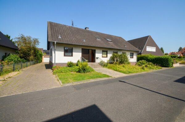 Niederpleis: Ein Haus mit Platz für 3 Generationen