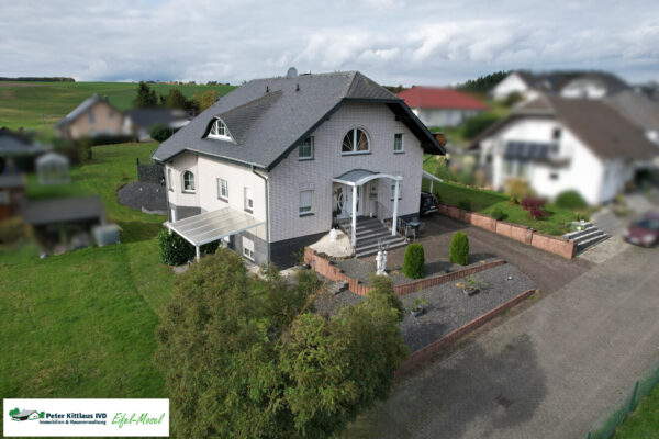 Eifel/Gevenich – Großzügiges Mietshaus – Ideal für Pensionsbetreiber und Kapitalanleger