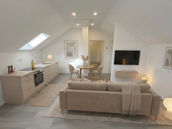 Lohmar: Provisionsfrei & modernisiert – Singlewohnung mit geringem Hausgeld