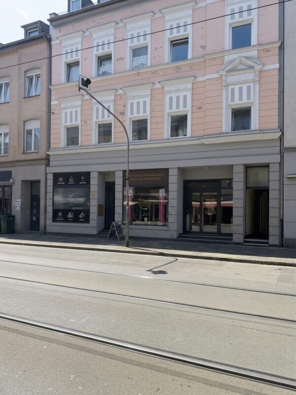 Düsseldorf-Gerresheim: Inventar Verkauf eines profitablen Massagesalons mit Bestandskundschaft sucht Nachfolger