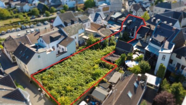 Unkel-Altstadt: Baugrundstück mit Baugenehmigung für 820m² Wohnfläche