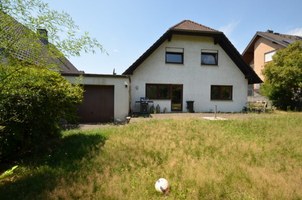 Freistehendes Einfamilienhaus mit PV-Anlage in Siegburg-Wolsdorf