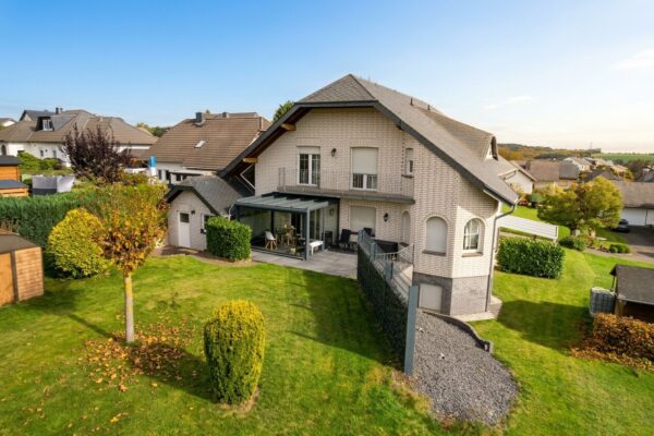 Mietkauf: Attraktives Ein-/Zweifamilienhaus für die ganze Familie (Gevenich-Eifel)