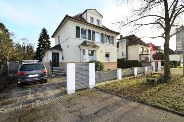 Charmantes Gründerzeithaus in zentraler Lage von Mülldorf